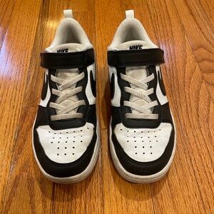 Nike Kids Black and White Velcro Sneakers